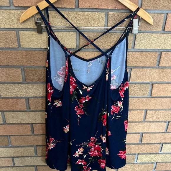 NWT Papermoon Navy Blue Floral Strappy Crossed Back Tunic Tank Top Size 2X - Picture 2 of 7